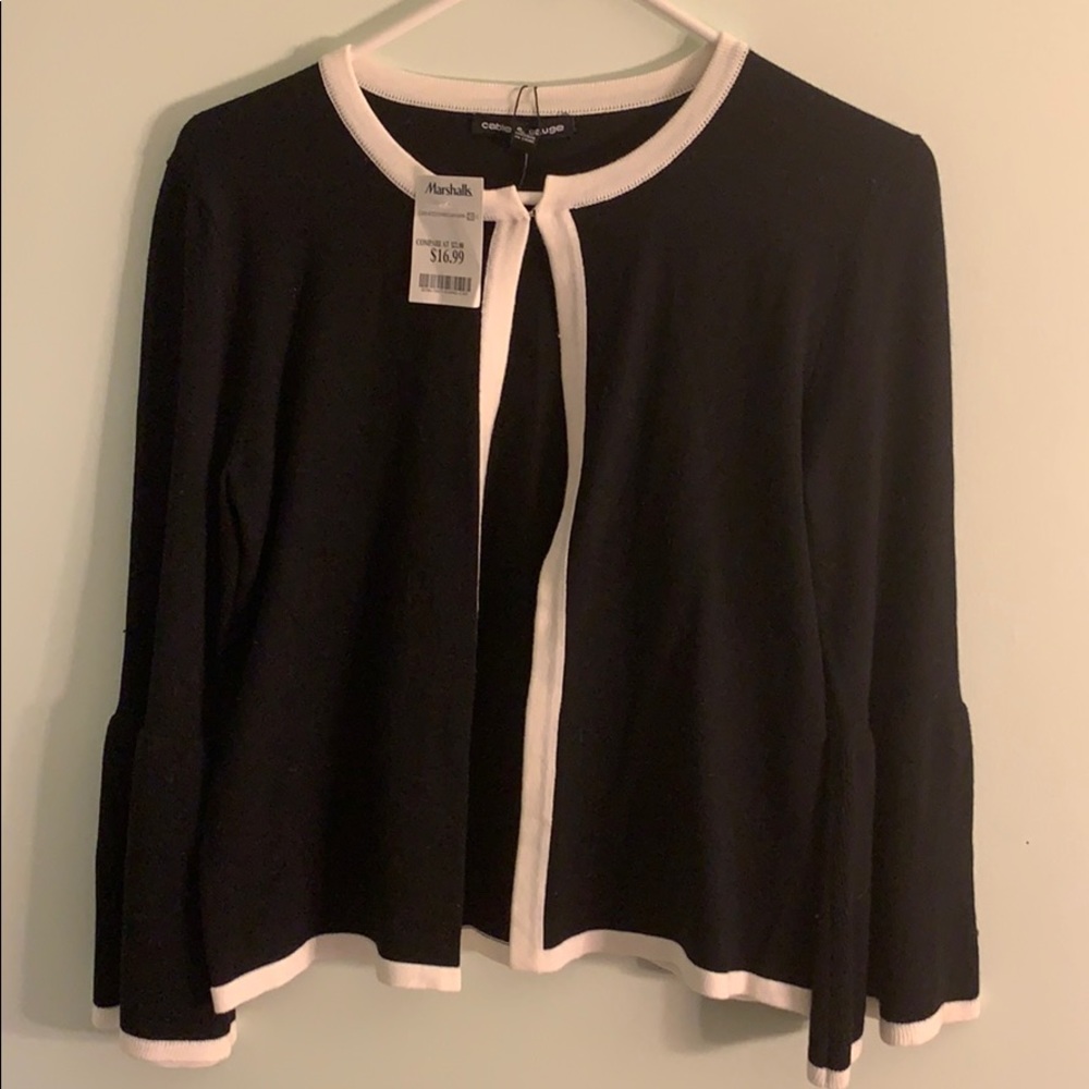 Cable & Gauge Black/White Rim Bell Sleeve Sweater